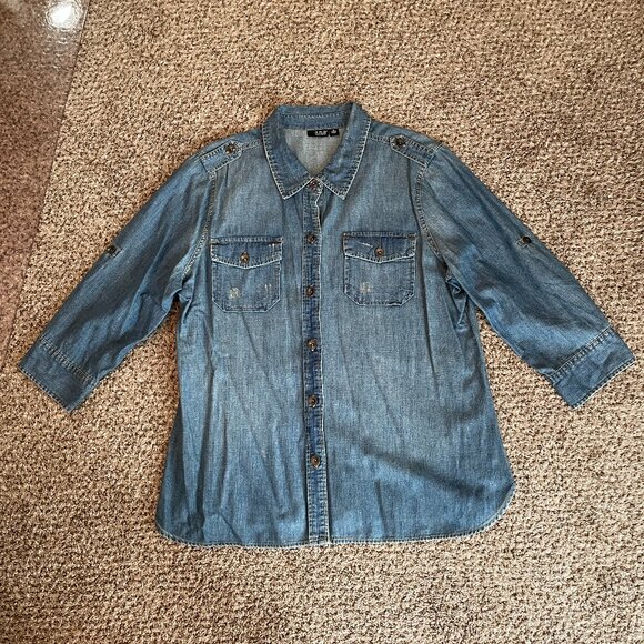 Size XL a.n.a. distressed denim button down with quarter sleeves - Picture 1 of 12